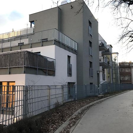 Residence Park Klamovka Praag Buitenkant foto