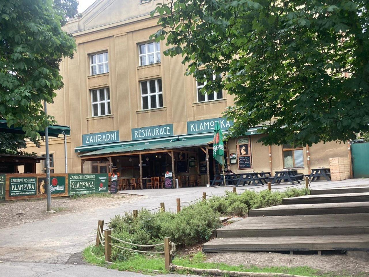 Residence Park Klamovka Praag Buitenkant foto